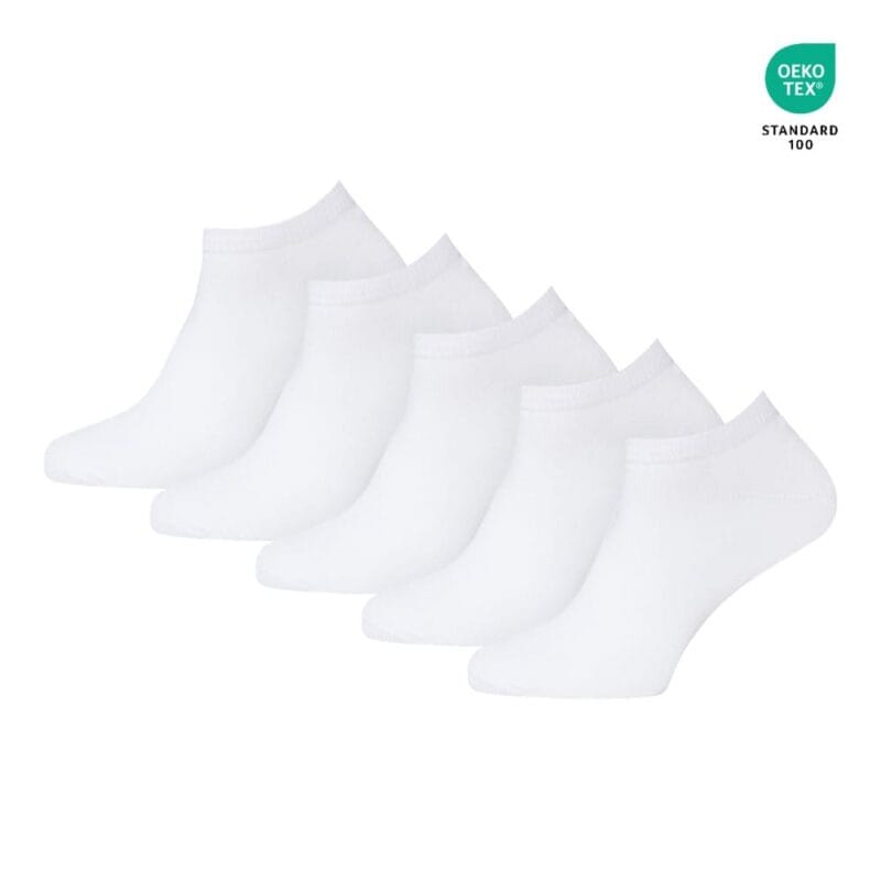 Comfortable white ankle socks in a 5-pack, made from soft cotton. Perfect for everyday wear and casu.